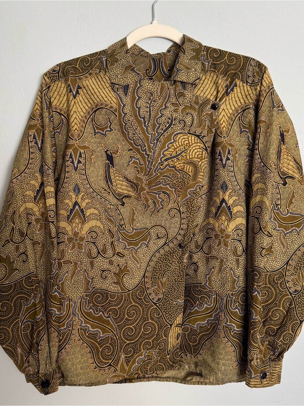 VTG 80s Batik Button-Front Asymmetrical Blouse in Golden Brown Bird Print
